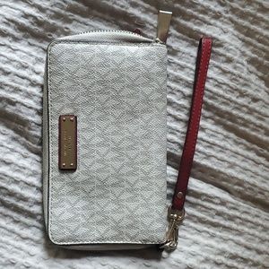 MICHAEL KORS WALLET ZIP WRISTLET RED